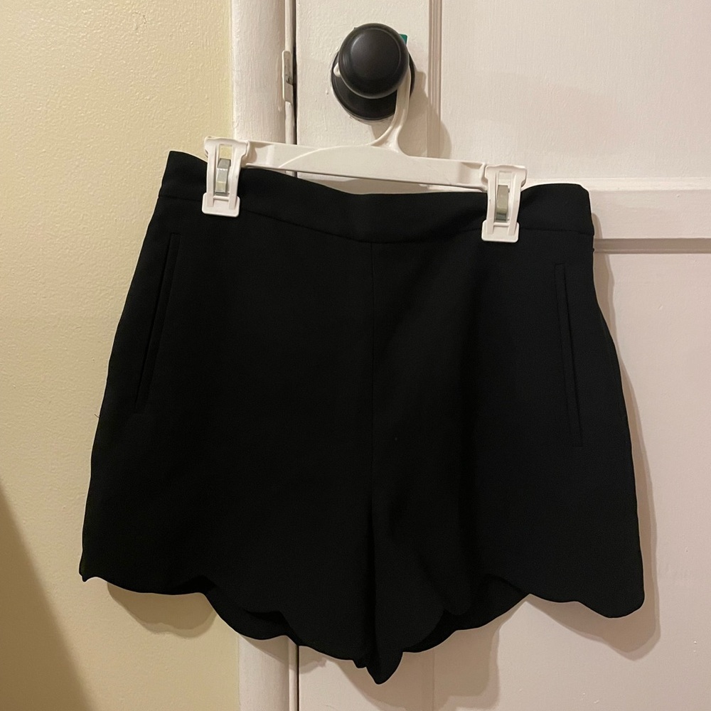 Aritzia Wilfred High Waist Black Shorts size 4